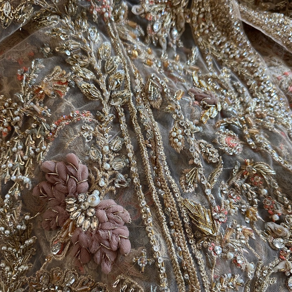 Pakistani/Indian bridal lengha - Picture 2 of 15